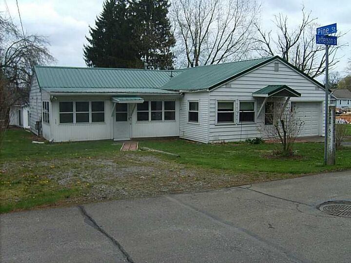 410 Jefferson Street  Edinboro PA 16412 photo