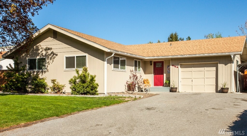 Property Photo:  3153 Bermuda St  WA 98828 