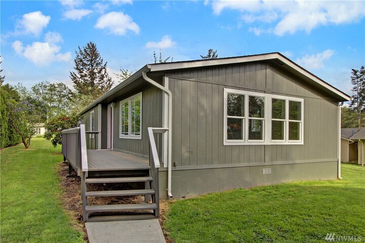 Property Photo: 1794 Lake Dr WA 98282
