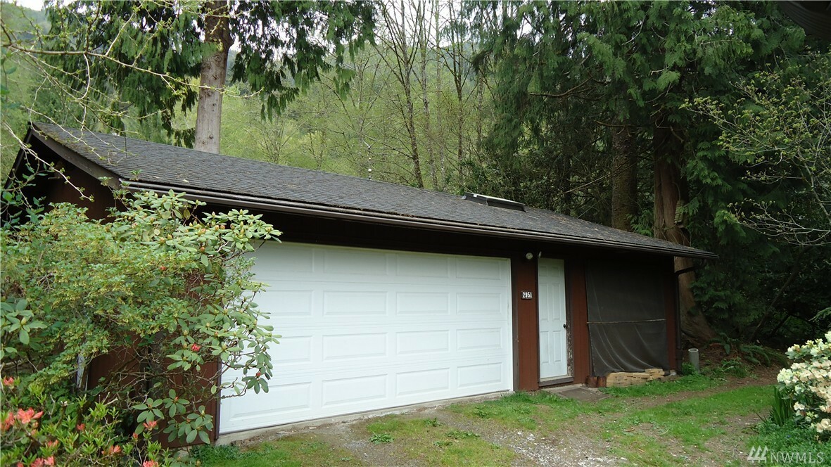 Property Photo: 2951 Beaver Place WA 98284