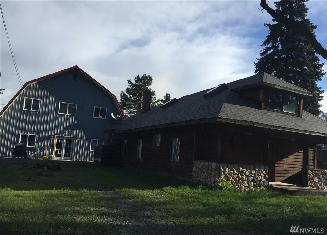 Property Photo: 604 Madison Ave WA 98922