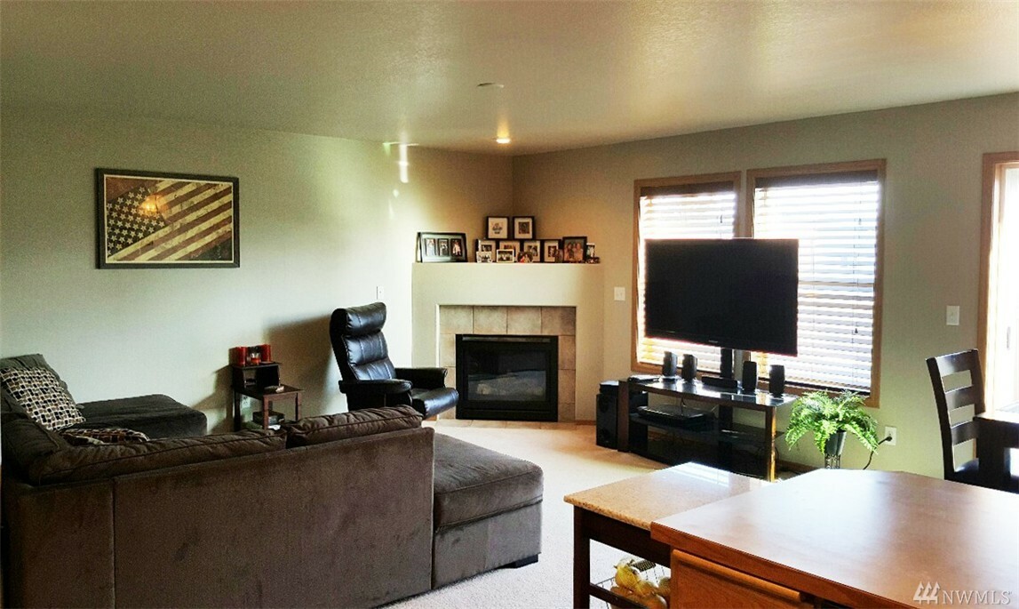 Property Photo: 8433 13th Ave SE WA 98513
