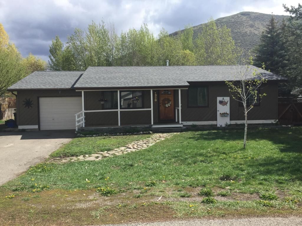 Property Photo:  1320 Aspen Valley Drive  ID 83333 