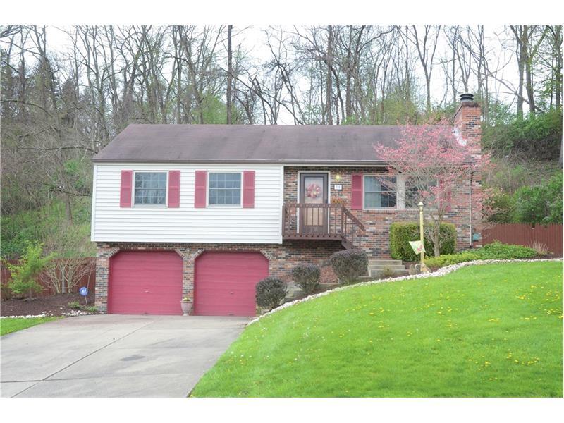 Property Photo: 14 Fawnvue Drive PA 15136