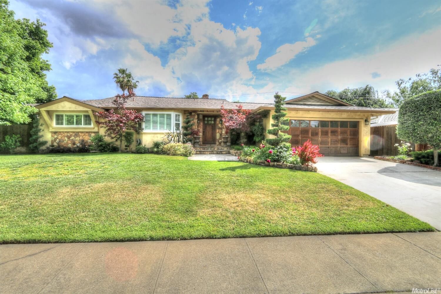 Property Photo: 3008 Huntington Road CA 95864