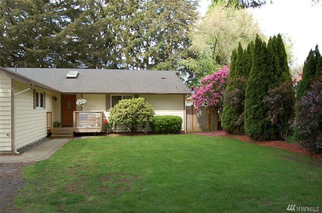 Property Photo:  425 W Columbia St  WA 98272 