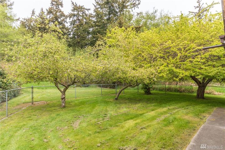 Property Photo:  2195 N Fairway Lane  WA 98277 