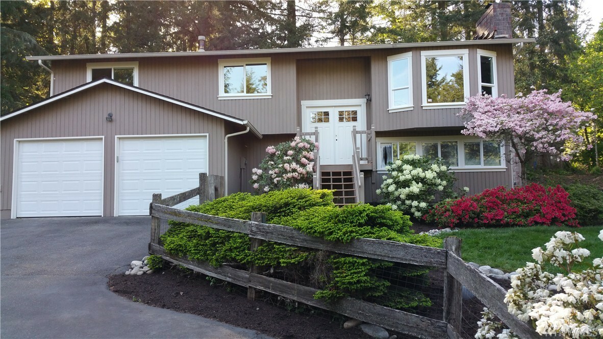 Property Photo:  15836 NE 195th St  WA 98072 