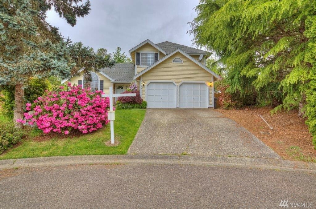 Property Photo: 16724 SE 250th Ct WA 98042