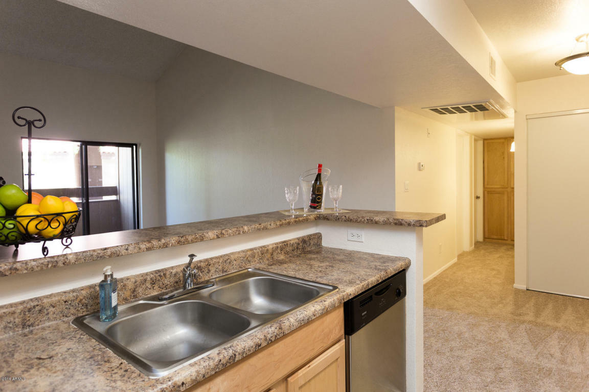 Property Photo: 2938 N 61st Place 231 AZ 85251