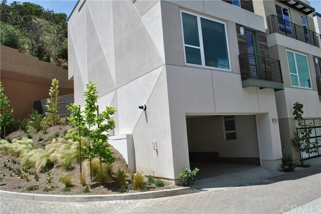 Property Photo:  2763 Wright Lane N  CA 90068 