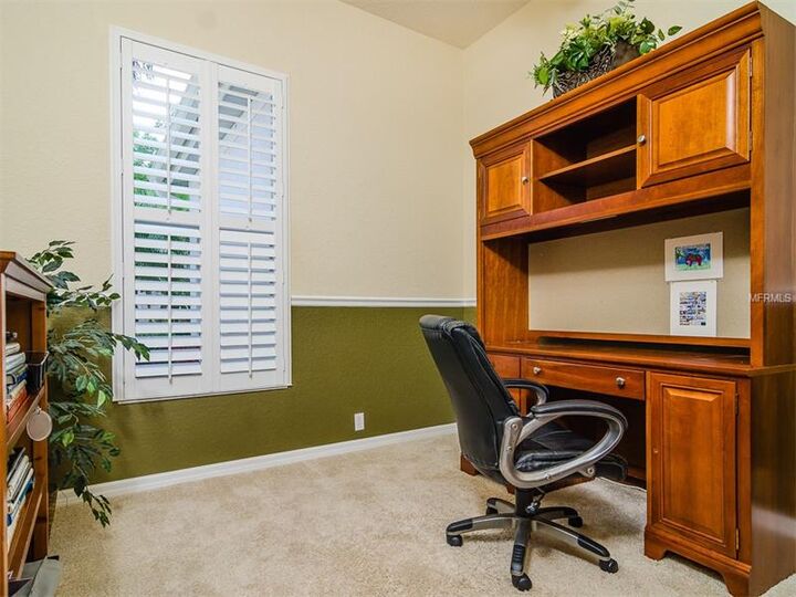 Property Photo:  18106 Regents Square Drive  FL 33647 