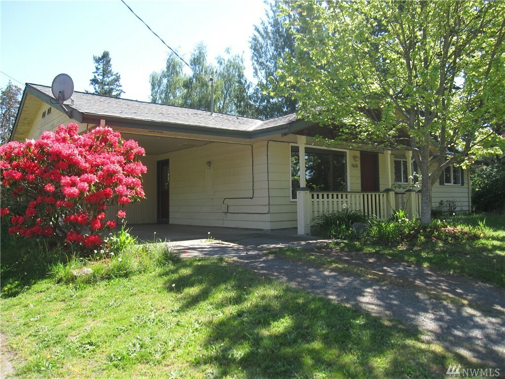 Property Photo:  1610 Fir St  WA 98368 