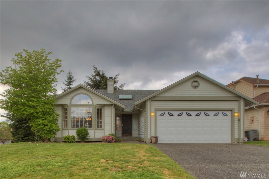 Property Photo: 1215 SW 347th Place WA 98023