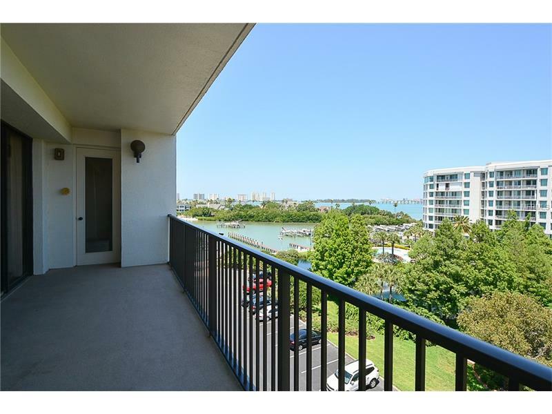 Property Photo:  8 Belleview Boulevard 501  FL 33756 