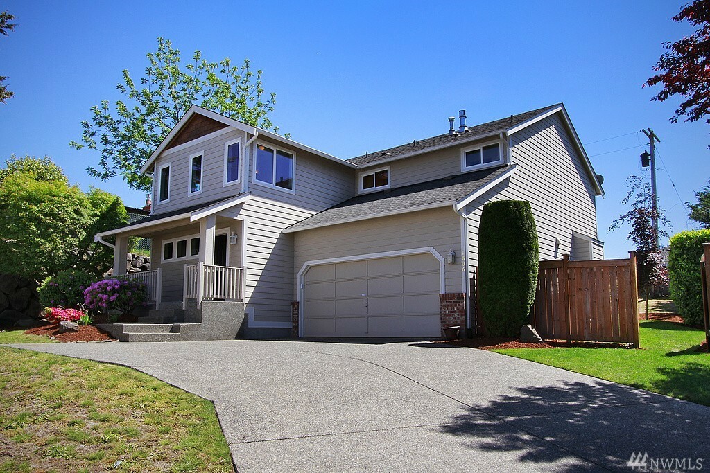 Property Photo:  1806 Dayton Ave NE  WA 98056 