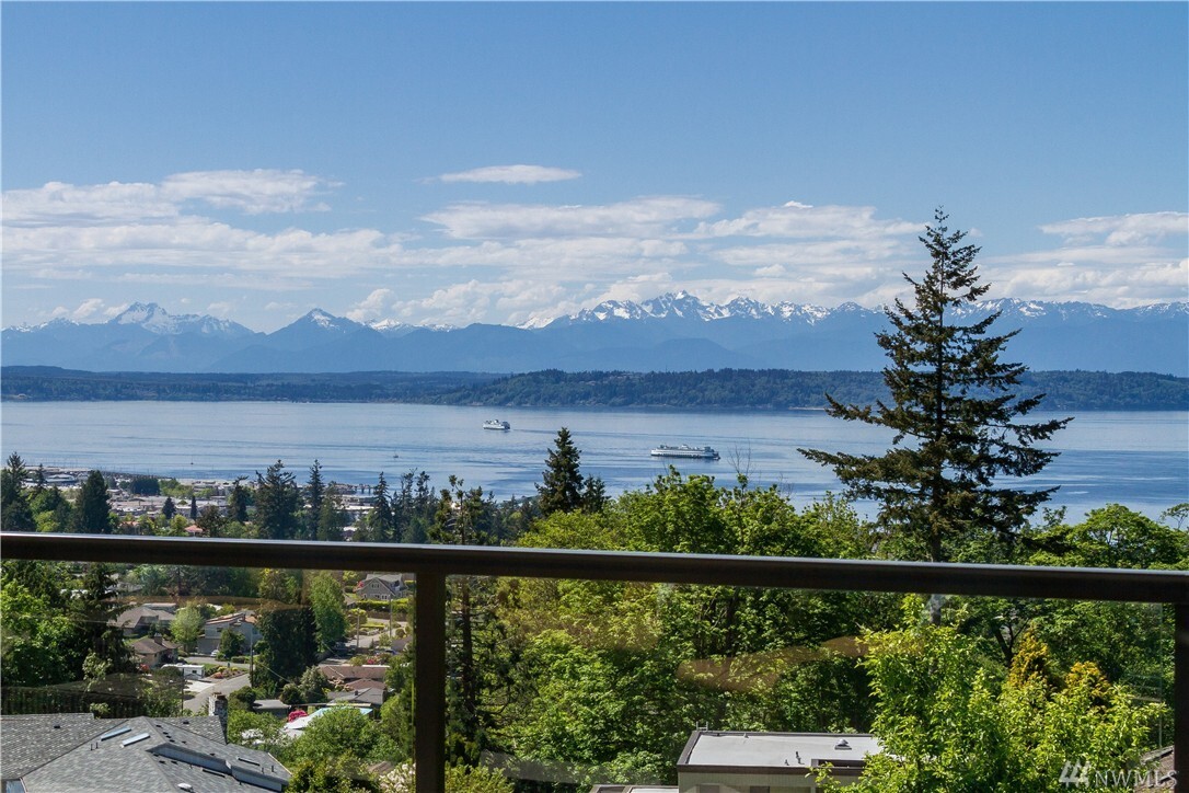 Property Photo:  20210 92nd Ave W  WA 98020 