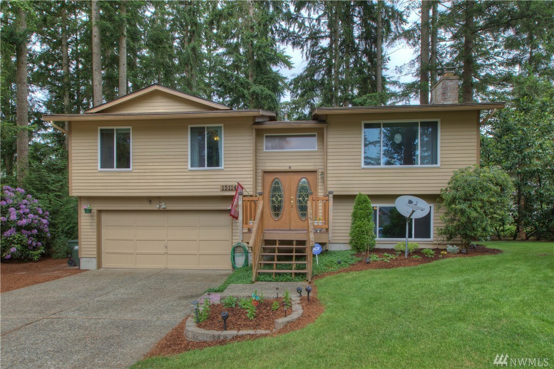 Property Photo:  15114 SE 141st Place  WA 98059 