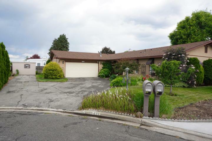 Property Photo: 1411 S 29th Ave WA 98902