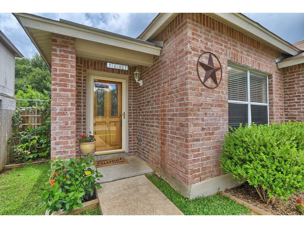 Property Photo:  2607 Byfield Drive  TX 78613 