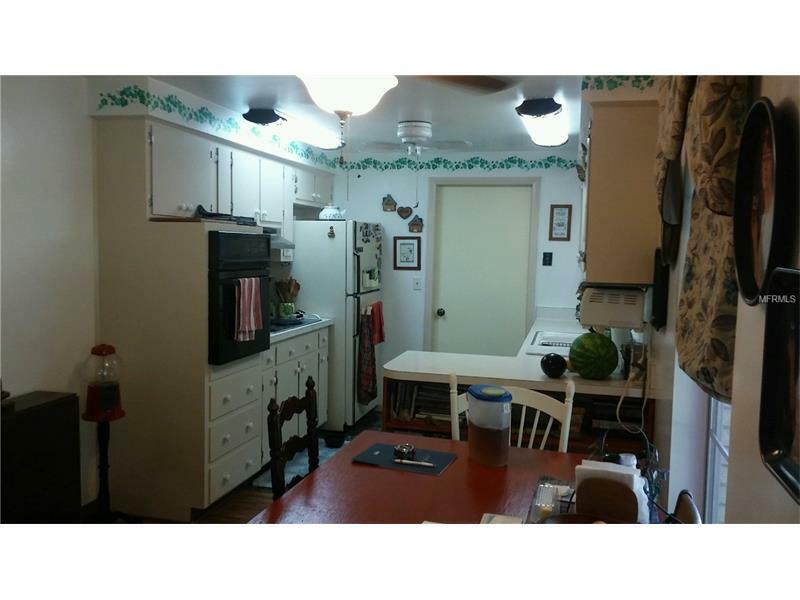 Property Photo:  879 Seminole Avenue  FL 32701 