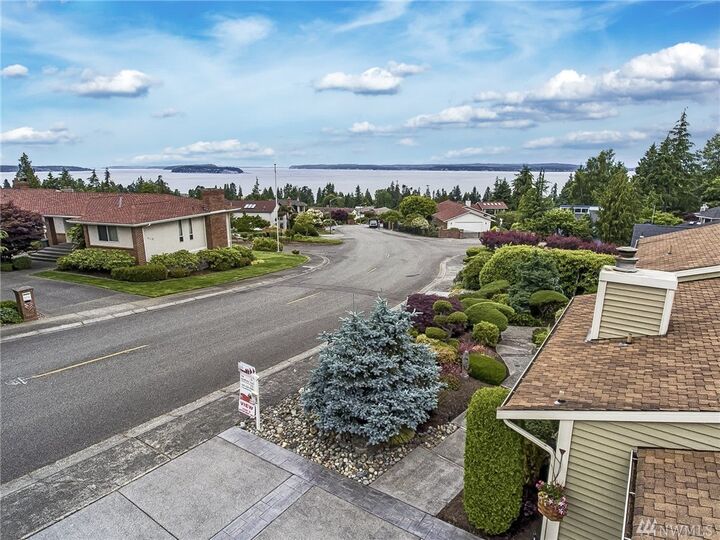 Property Photo: 5113 23rd Ave W WA 98203