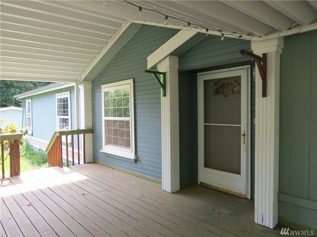 Property Photo:  1481 SE Crescent Dr  WA 98584