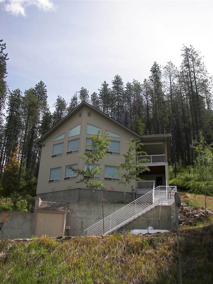 Property Photo: 3222 Kaniksu Rd WA 99109