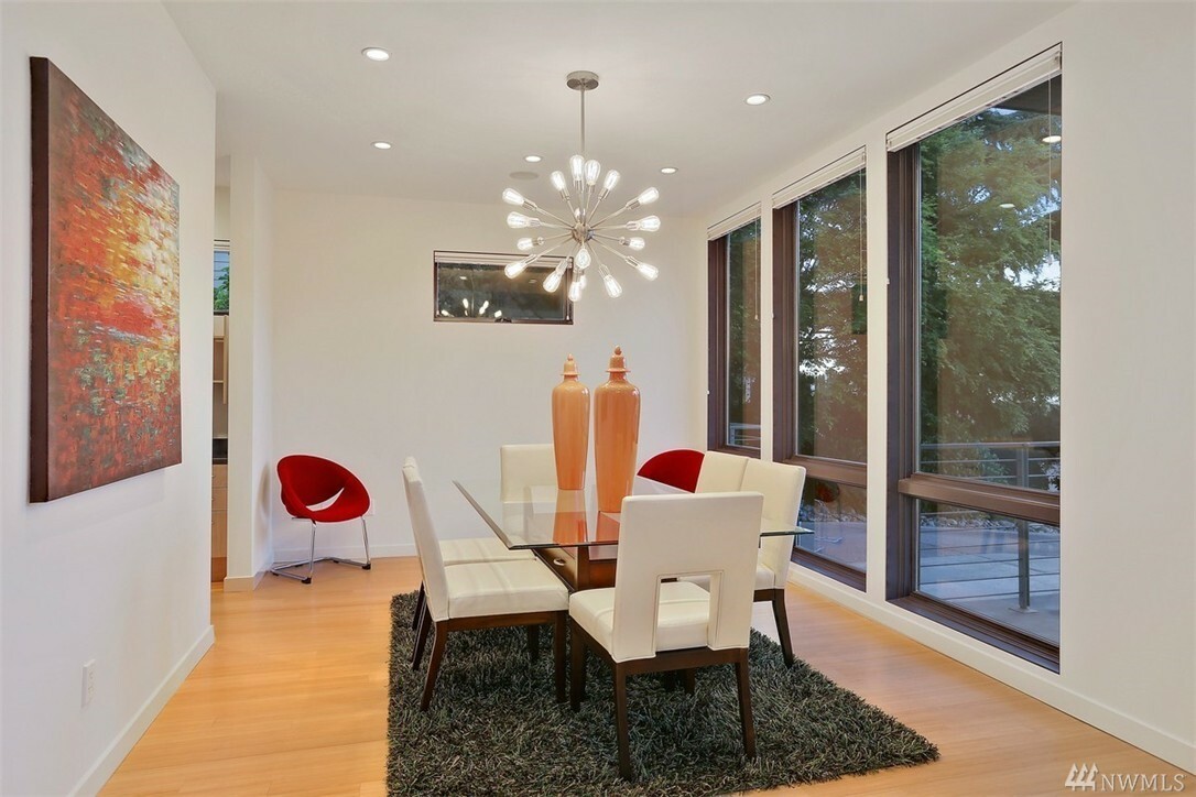 Property Photo: 719 99th Ave NE WA 98004