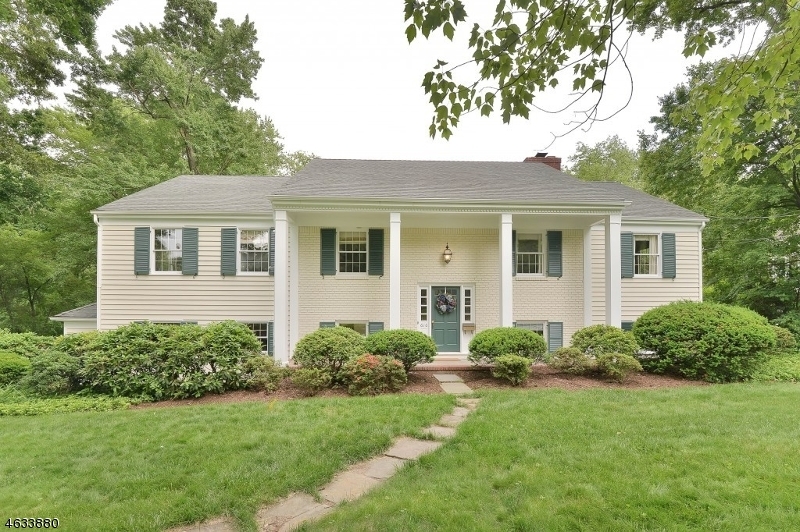 Property Photo: 616 Wishing Well Rd NJ 07481