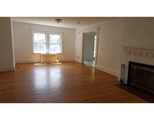 Property Photo:  1009 Pleasant Street  MA 01602 