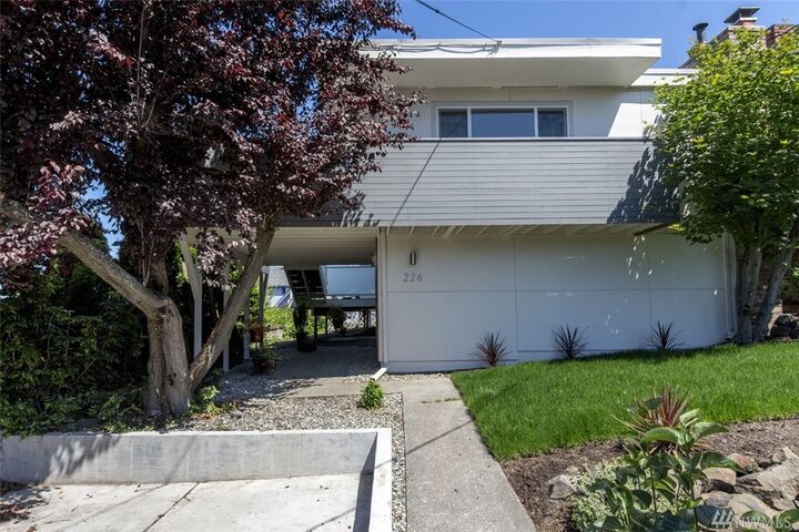Property Photo:  226 NW 49th St  WA 98107 