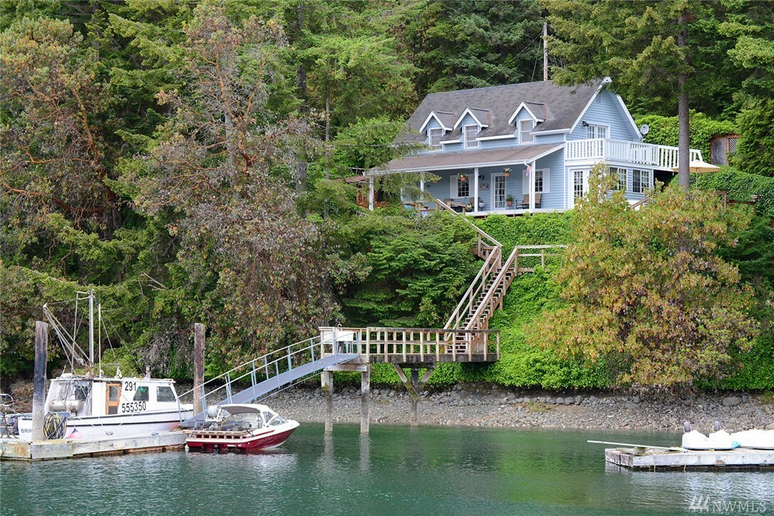 Property Photo:  308713 Highway 101  WA 98320 