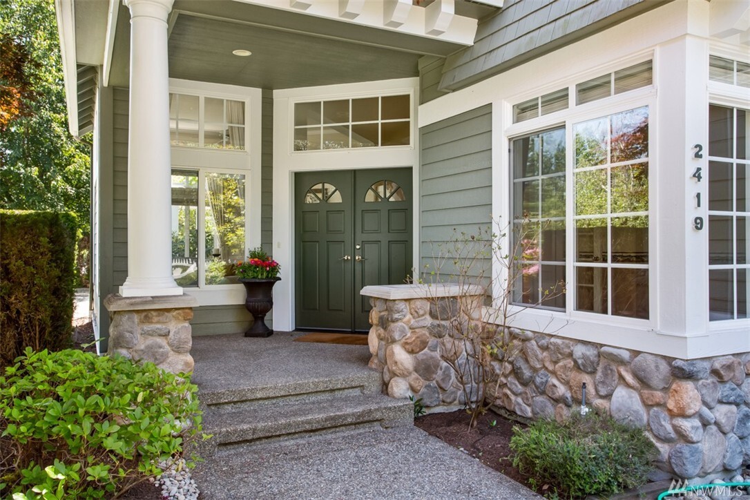 Property Photo: 2419 Audubon Park Drive SE WA 98075