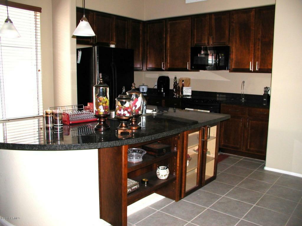 Property Photo:  6605 N 93rd Avenue 1016  AZ 85305 