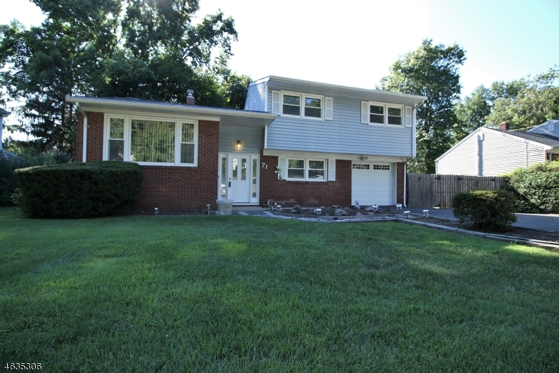 Property Photo: 71 Baltusrol Rd NJ 07901