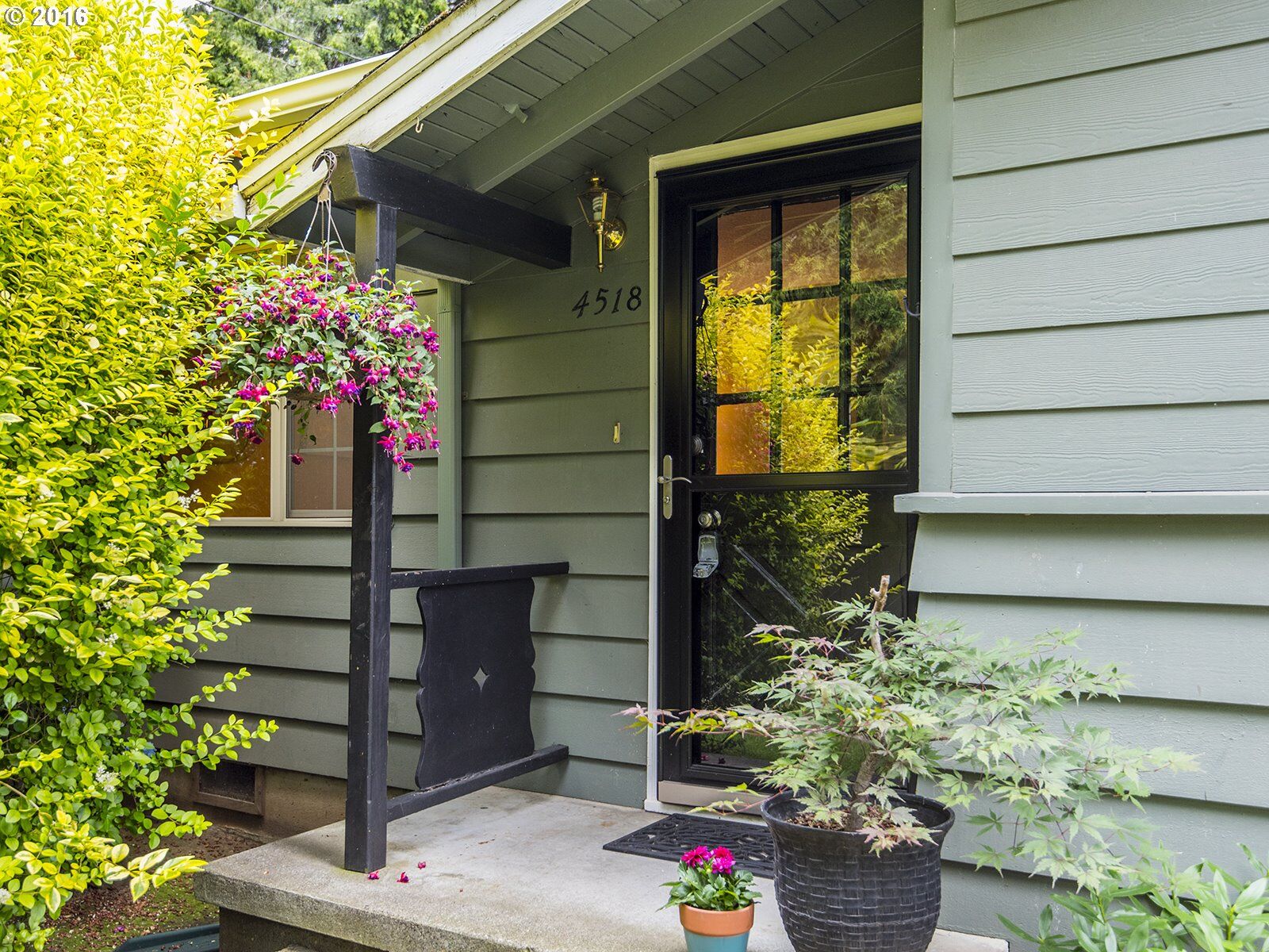 Property Photo: 4518 NE Killingsworth St OR 97218