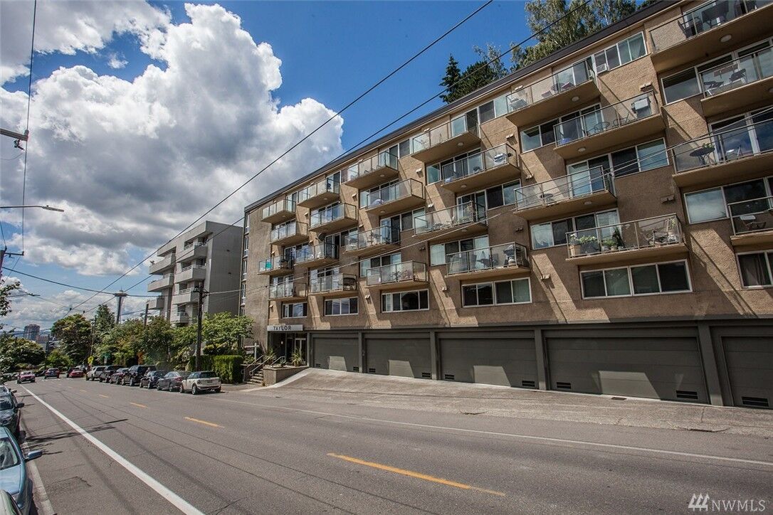 Property Photo:  1525 Taylor Ave N 204  WA 98109 