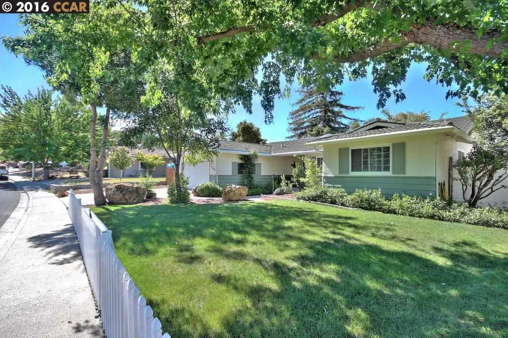 Property Photo:  1125 Rolling Hill Way  CA 94553 