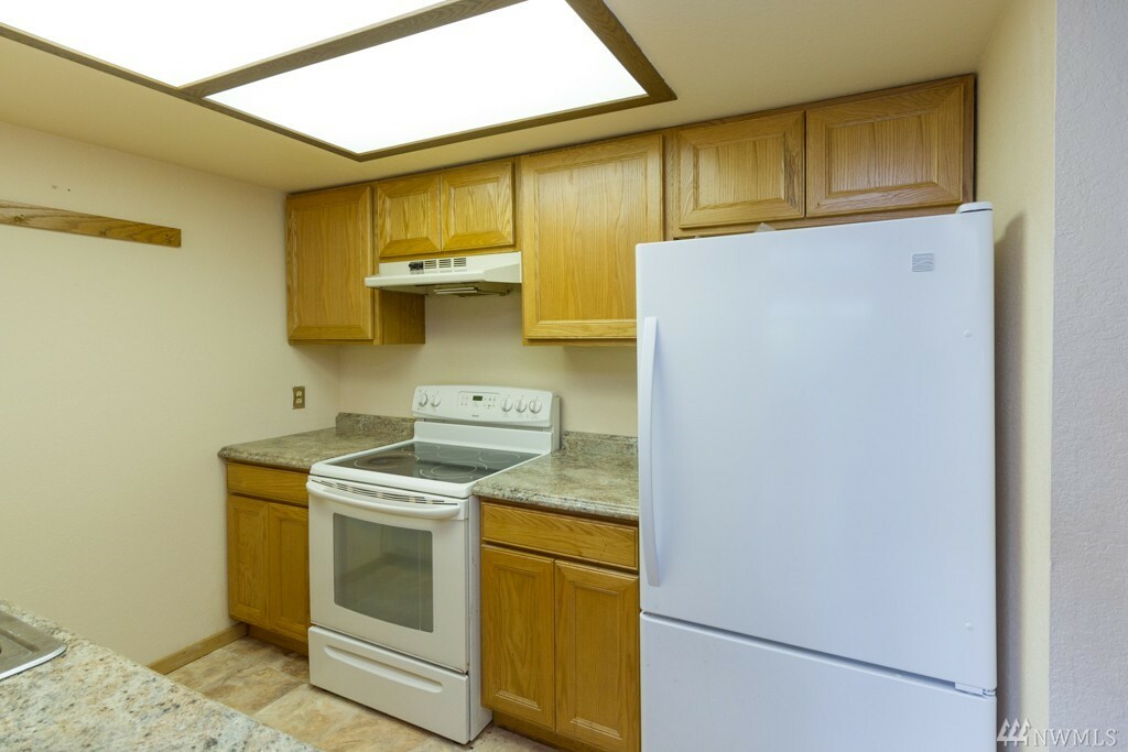 Property Photo: 1804 S 285th Place A-A WA 98003