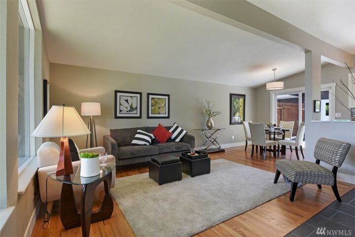 Property Photo: 18724 64th Ave W WA 98037