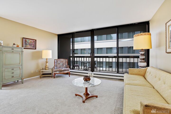 Property Photo: 1101 Seneca St 803 WA 98101