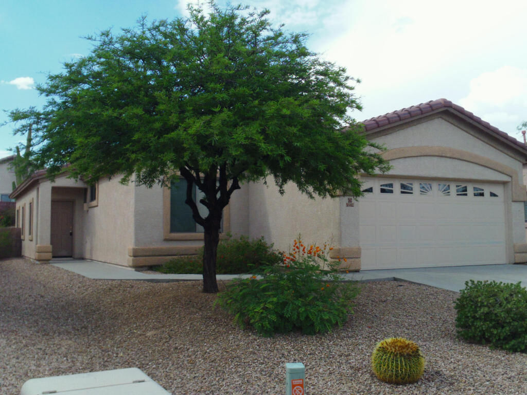 Property Photo: 5582 W Sunset Vista Place AZ 85658