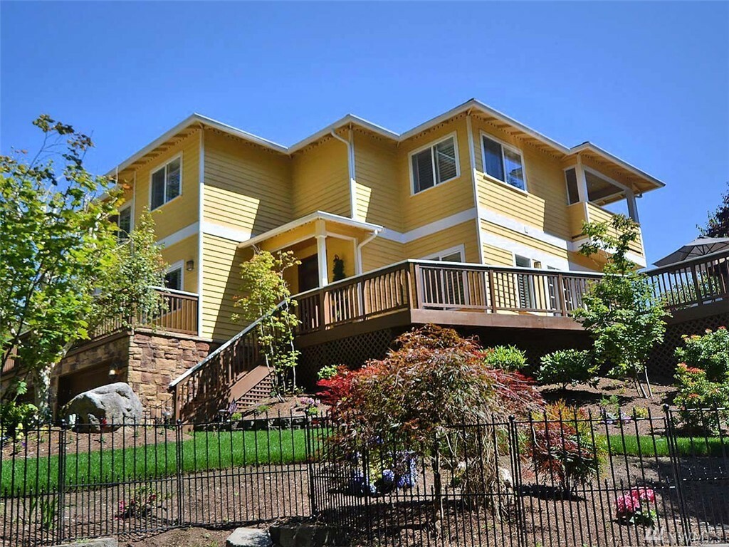 Property Photo:  5514 162nd St SW  WA 98026 