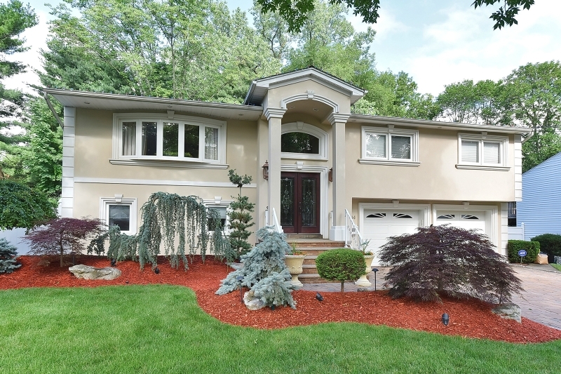 Property Photo:  304 McKinley Blvd  NJ 07652 