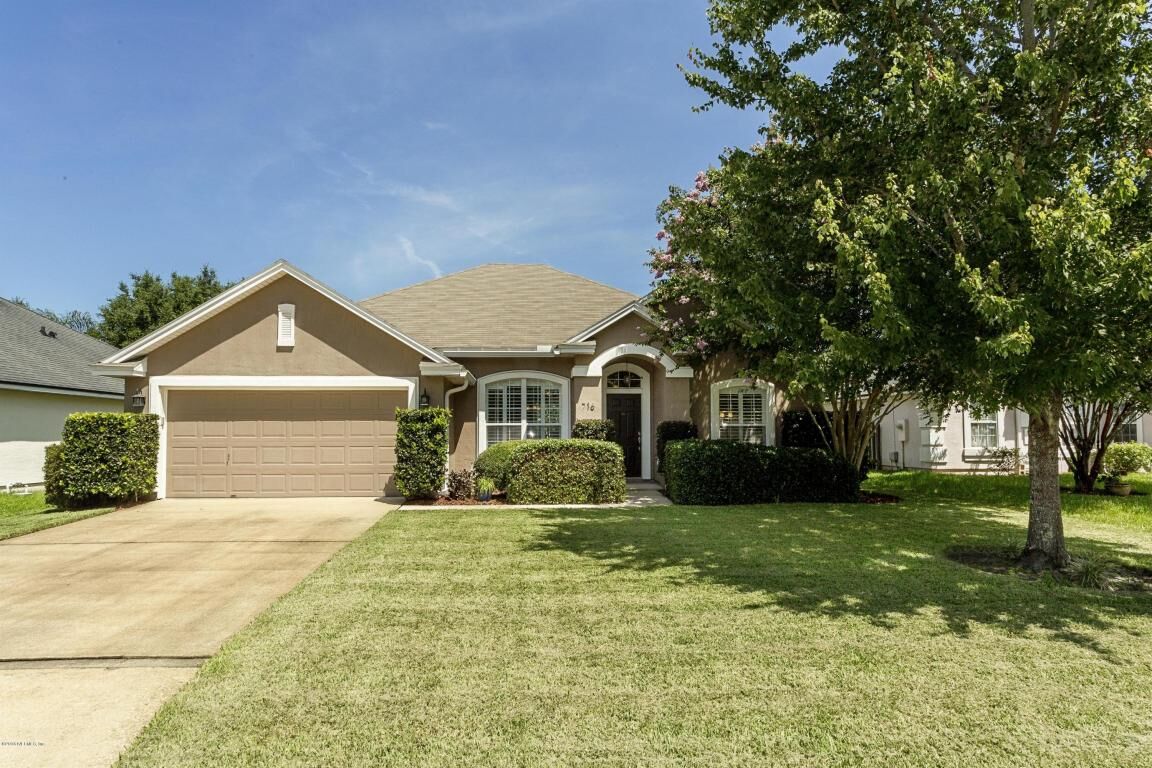 Property Photo: 716 Hazelmoor Lane FL 32081