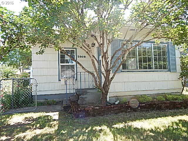 Property Photo: 2909 U St WA 98663