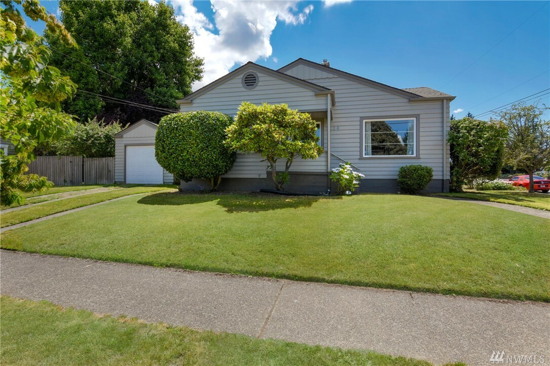 Property Photo:  3724 N 12th St  WA 98406 