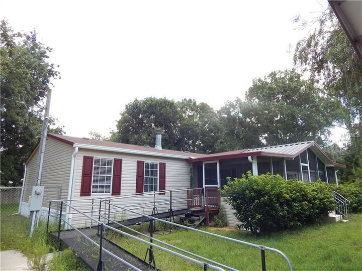 Property Photo: 6606 Mangrove Drive FL 33544