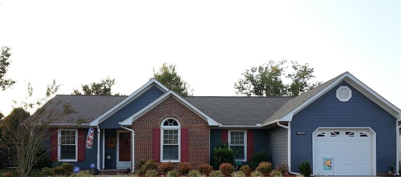 Property Photo:  108 Woodbridge Court  NC 28540 